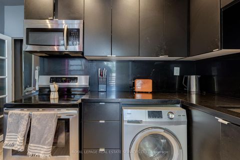 Photo 24 at 10 Follis Avenue, Annex, Toronto