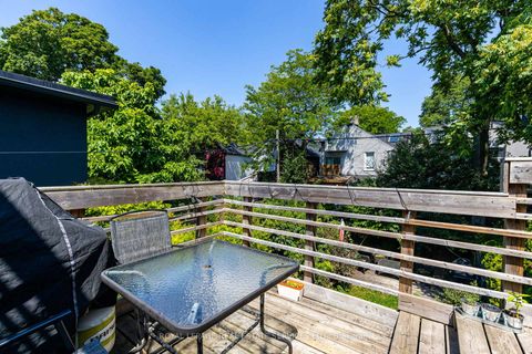 Photo 29 at 10 Follis Avenue, Annex, Toronto