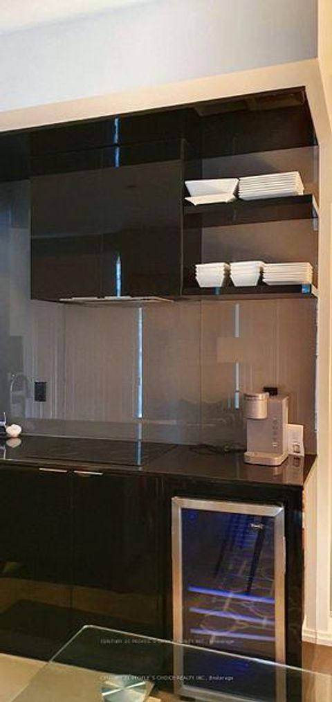 Photo 3 at 411 - 70 Temperance Street, Bay Street Corridor, Toronto Photo 3 at 411 - 70 Temperance Street, Bay Street Corridor, Toronto