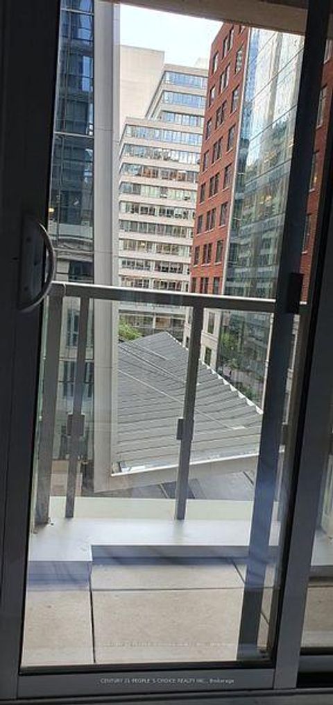Photo 4 at 411 - 70 Temperance Street, Bay Street Corridor, Toronto
