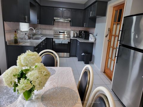 Photo 5 at 164 Cinrickbar Drive, Clairville, Toronto