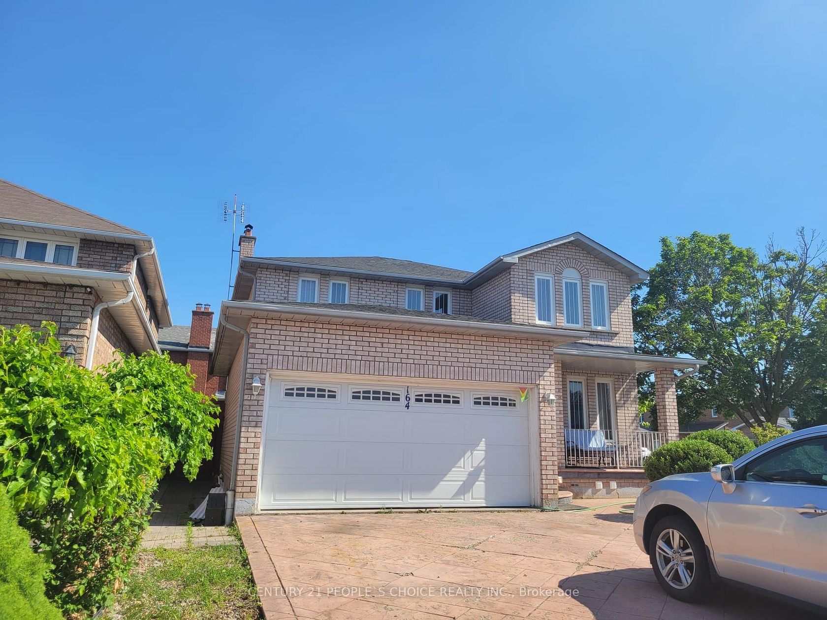 164 Cinrickbar Drive, Clairville, Toronto by Loree Meneguzzi Real Estate 164 Cinrickbar Drive, Clairville, Toronto