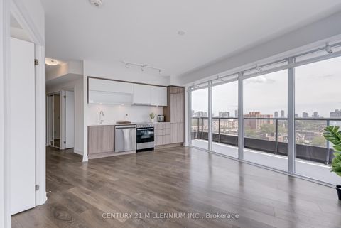 Photo 13 at 708 - 159 Wellesley Street E, South St. James Town, Toronto