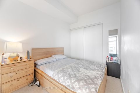 Photo 15 at 2413 - 105 The Queensway Avenue, Swansea, Toronto