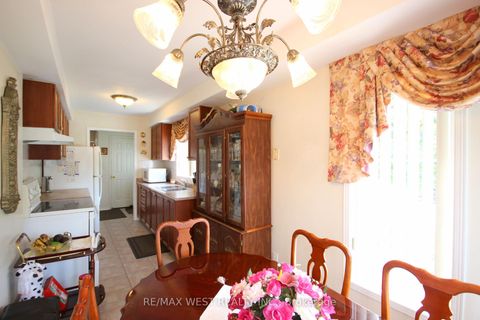 Photo 7 at 1 Platinum Drive, Amesbury, Toronto