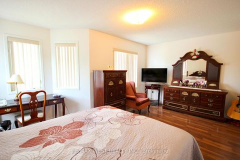 Photo 16 at 1 Platinum Drive, Amesbury, Toronto
