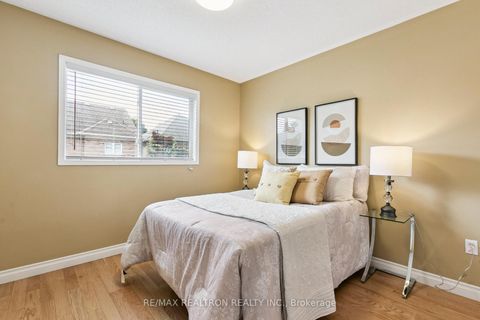Photo 33 at 240 Austinpaul Drive, Summerhill Estates, Newmarket