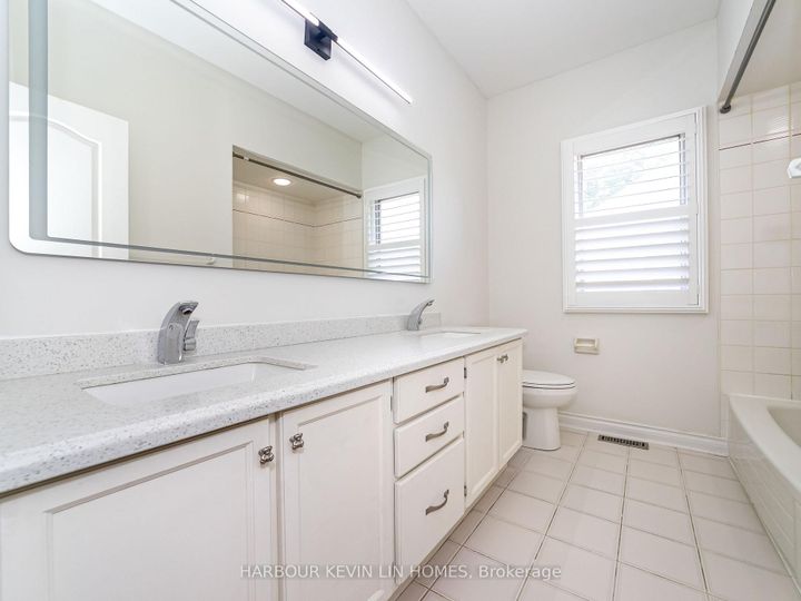 Photo 22 at 10 Edmund Crescent, Bayview Hill, Richmond Hill