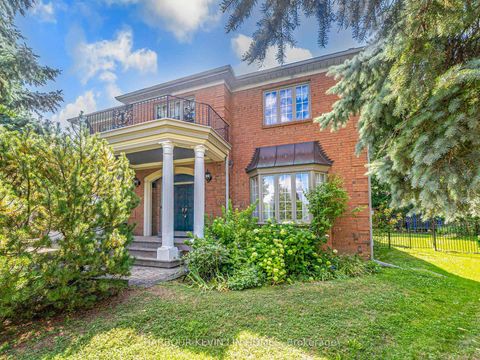 Photo 3 at 10 Edmund Crescent, Bayview Hill, Richmond Hill