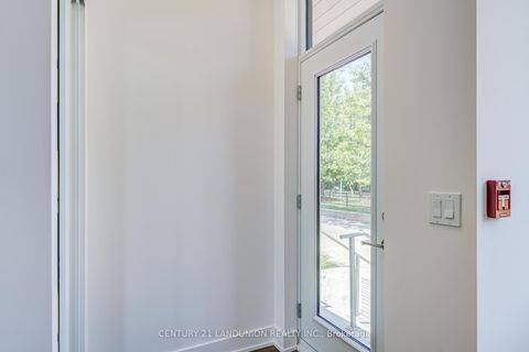 Photo 11 at 102 - 1285 Queen Street E, Coxwell, Toronto