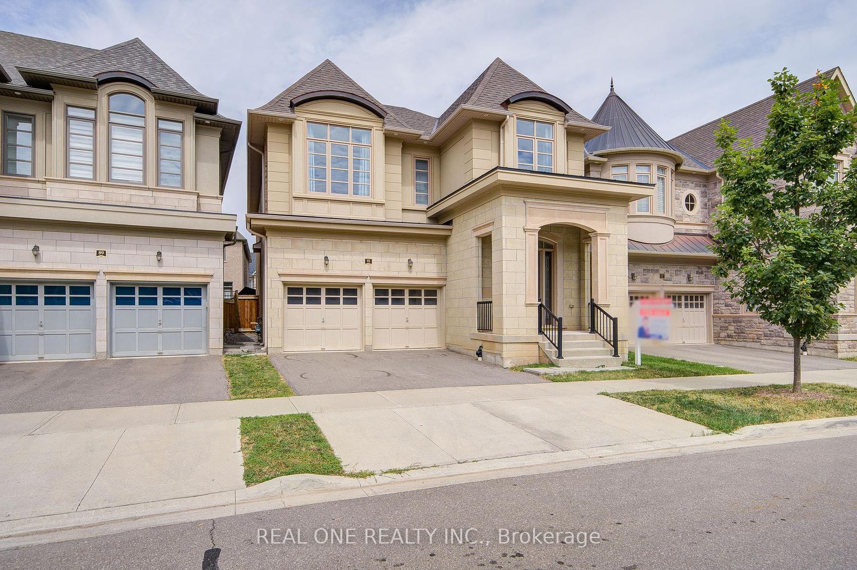 93 Threshing Mill Boulevard, GO Glenorchy, Oakville 