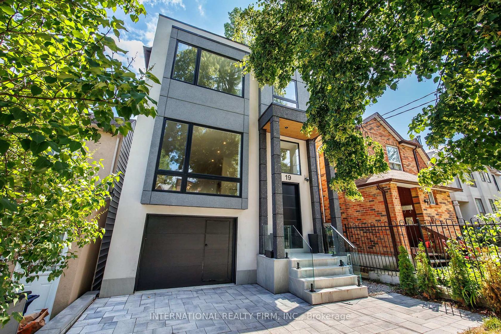 19 Ivy Avenue, South Riverdale, Toronto 