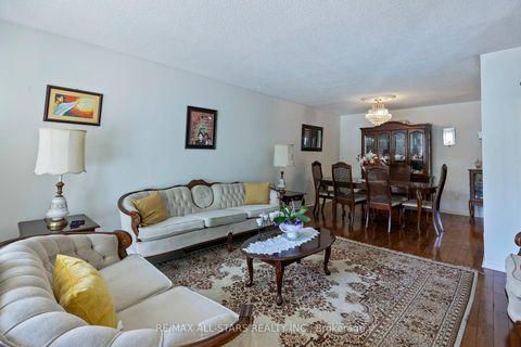 Photo 2 at 54 Kennaley Crescent E, Agincourt North, Toronto