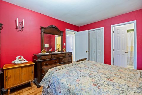 Photo 15 at 54 Kennaley Crescent E, Agincourt North, Toronto