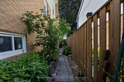 Photo 18 at 54 Kennaley Crescent E, Agincourt North, Toronto