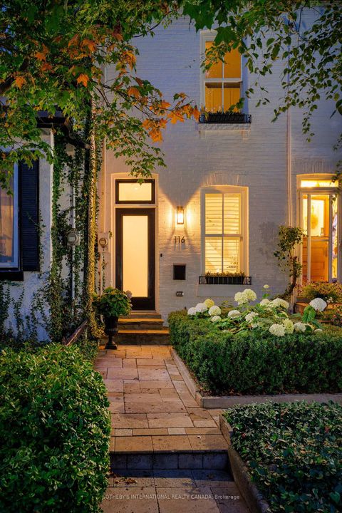 Photo 1 at 116 Shaftesbury Avenue, Moore Park, Toronto
