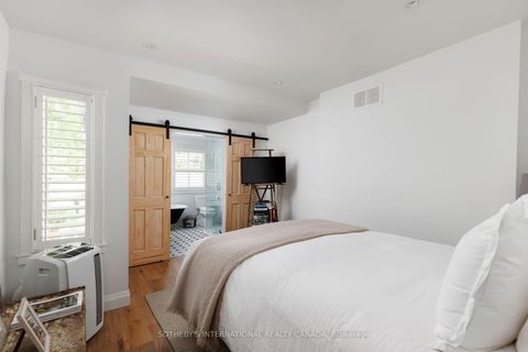 Photo 31 at 116 Shaftesbury Avenue, Moore Park, Toronto