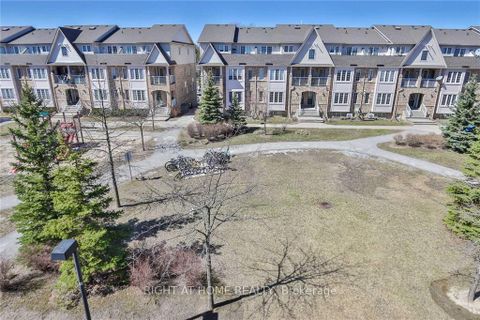 Photo 8 at 27 - 42 Pinery Trail, Malvern, Toronto
