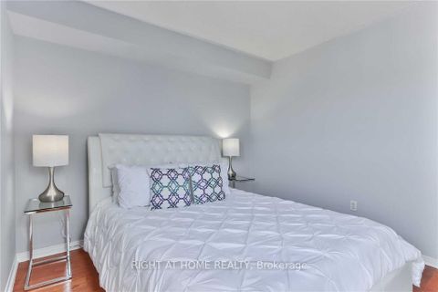 Photo 10 at 27 - 42 Pinery Trail, Malvern, Toronto