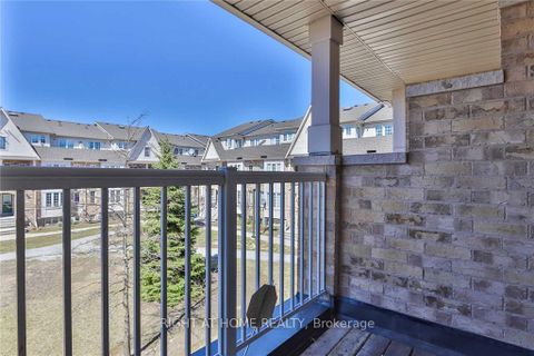 Photo 12 at 27 - 42 Pinery Trail, Malvern, Toronto