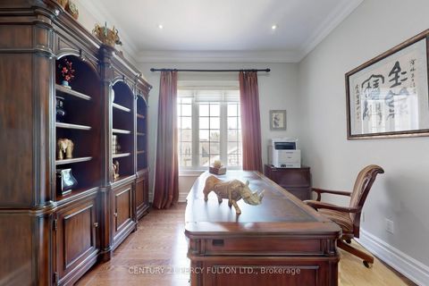 Photo 17 at 19 Sir Giancarlo Court, Patterson, Vaughan