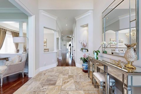 Photo 18 at 19 Sir Giancarlo Court, Patterson, Vaughan