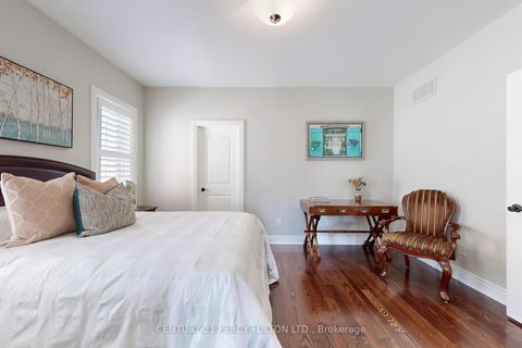 Photo 29 at 19 Sir Giancarlo Court, Patterson, Vaughan