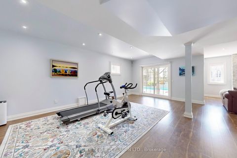 Photo 33 at 19 Sir Giancarlo Court, Patterson, Vaughan