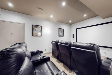 Photo 35 at 19 Sir Giancarlo Court, Patterson, Vaughan