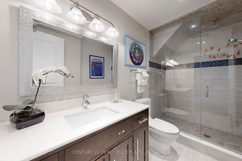 Photo 38 at 19 Sir Giancarlo Court, Patterson, Vaughan