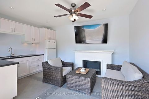 Photo 39 at 19 Sir Giancarlo Court, Patterson, Vaughan