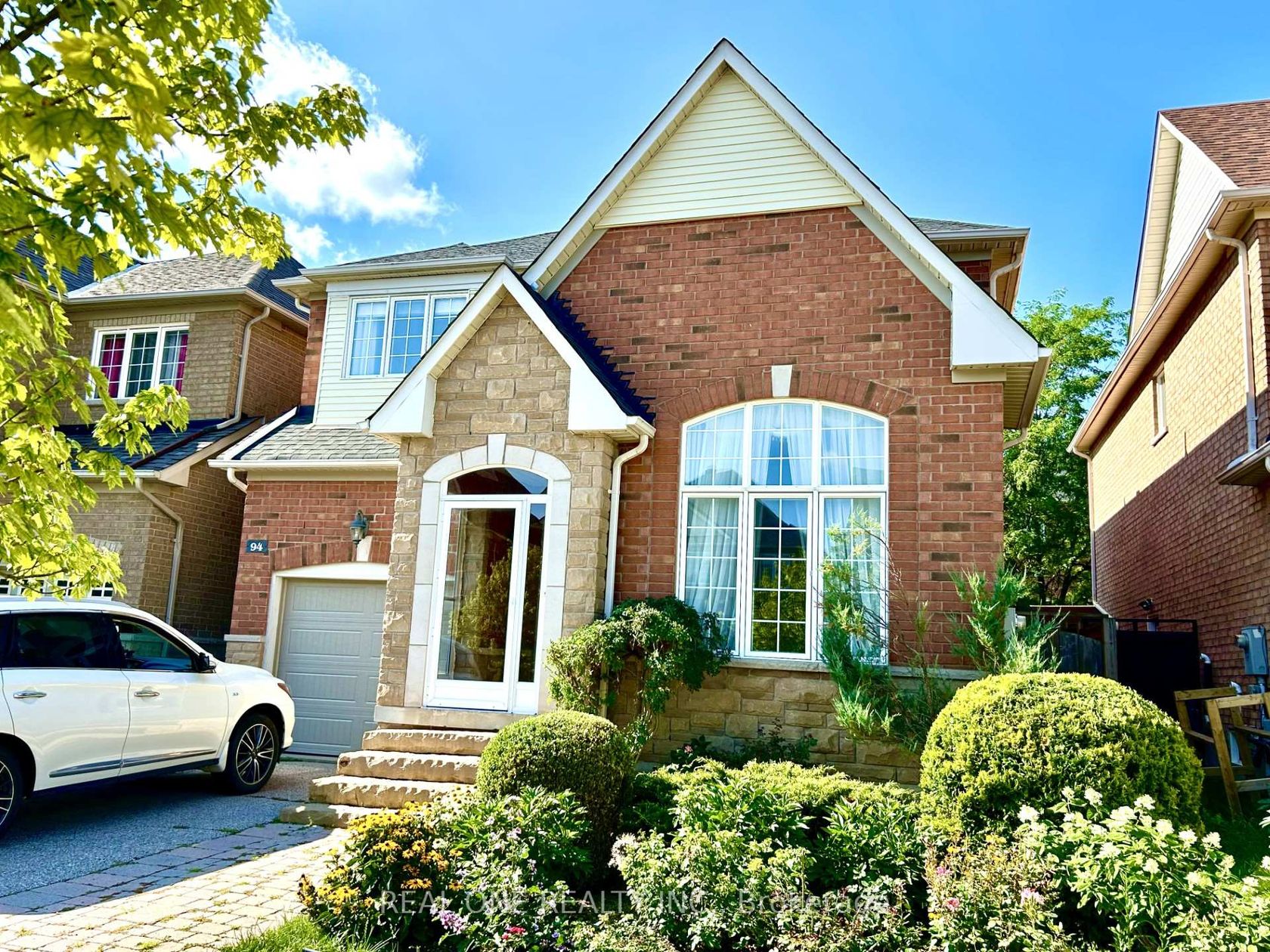 94 Barnwood Drive, Oak Ridges Lake Wilcox, Richmond Hill 