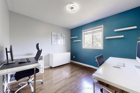 Photo 16 at 54 English Oak Drive, Oak Ridges Lake Wilcox, Richmond Hill