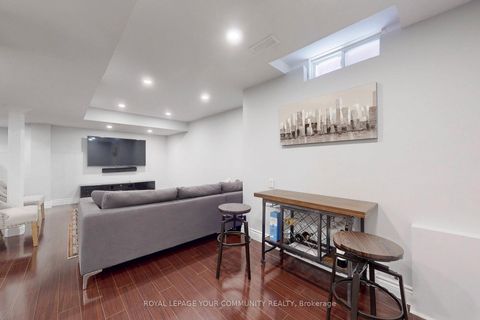 Photo 21 at 54 English Oak Drive, Oak Ridges Lake Wilcox, Richmond Hill