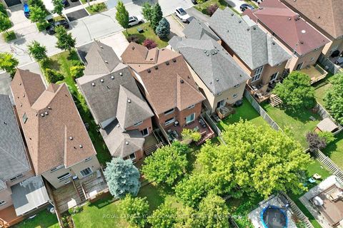 Photo 32 at 54 English Oak Drive, Oak Ridges Lake Wilcox, Richmond Hill