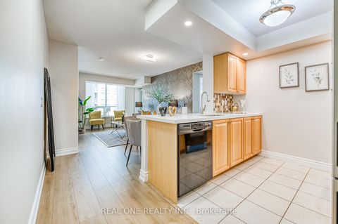 Photo 8 at 1121 - 500 Doris Avenue, Willowdale East, Toronto