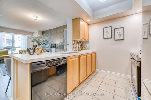 Photo 10 at 1121 - 500 Doris Avenue, Willowdale East, Toronto
