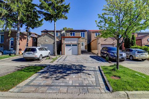 Photo 3 at 63 Cog Hill Drive, Glen Shields, Vaughan