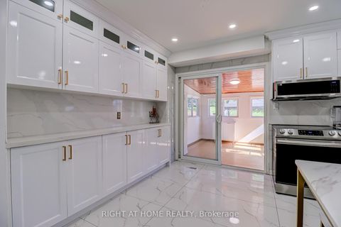 Photo 8 at 63 Cog Hill Drive, Glen Shields, Vaughan