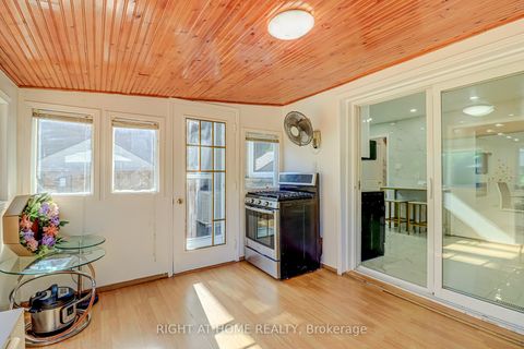 Photo 14 at 63 Cog Hill Drive, Glen Shields, Vaughan