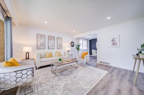 Photo 3 at 49 Mckee Avenue, Willowdale East, Toronto