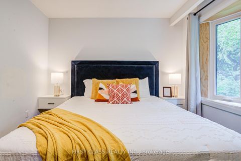 Photo 26 at 49 Mckee Avenue, Willowdale East, Toronto