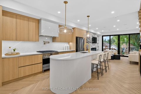 Photo 14 at 15A ROSEMEADE Avenue, Queensway, Toronto