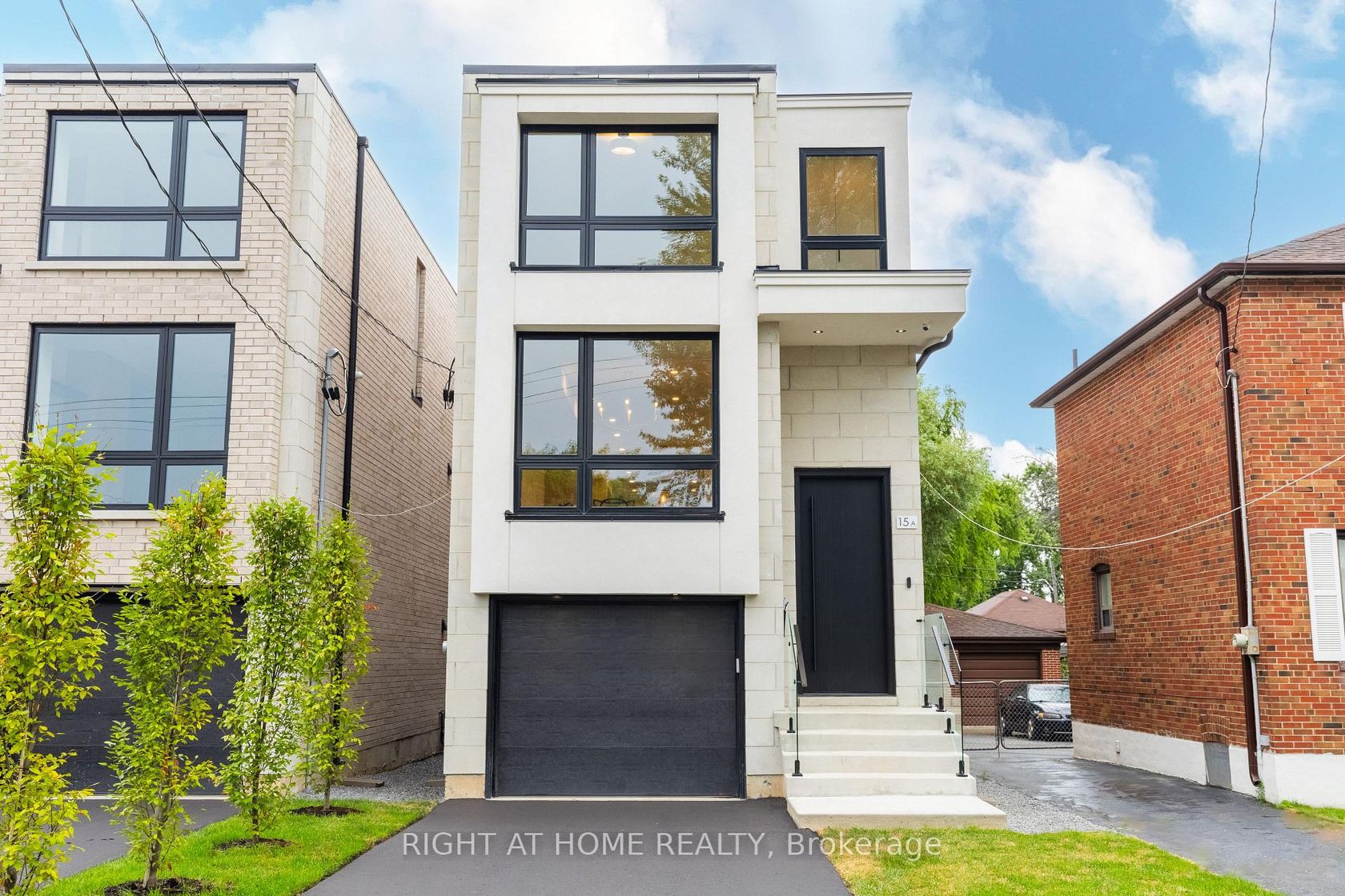 15A ROSEMEADE Avenue, Queensway, Toronto 