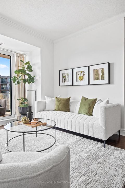 Photo 10 at 618 - 11 William Carson Crescent, Windfields, Toronto