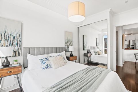 Photo 13 at 618 - 11 William Carson Crescent, Windfields, Toronto