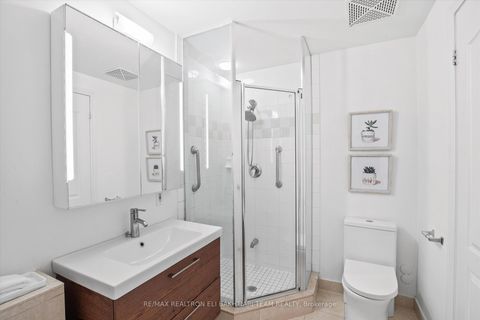 Photo 14 at 618 - 11 William Carson Crescent, Windfields, Toronto