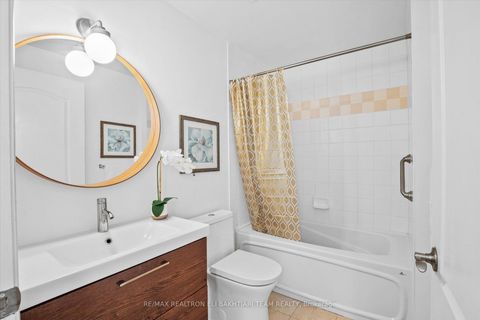 Photo 24 at 618 - 11 William Carson Crescent, Windfields, Toronto