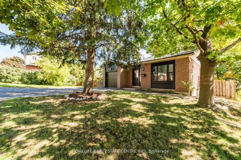 Photo 1 at 79 Fox Run, Letitia Heights, Barrie