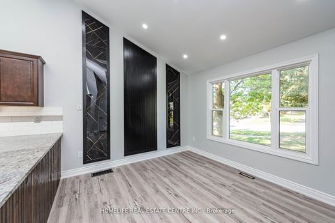 Photo 9 at 79 Fox Run, Letitia Heights, Barrie